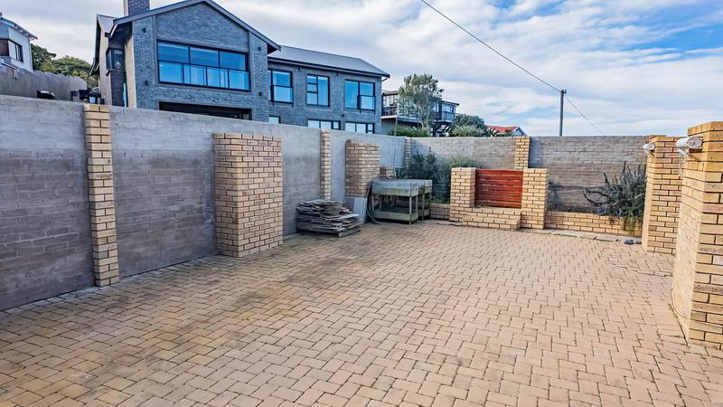 6 Bedroom Property for Sale in Dana Bay Western Cape